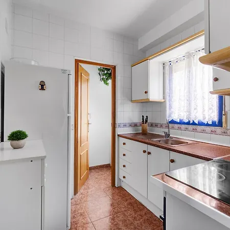 A Spacious And Cozy Apartment. アパート *